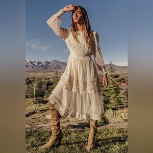 Lilith Midi Dress in Ivory